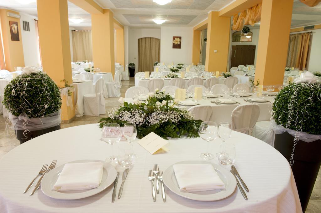 Hotel Ristorante Il Pino Chiusi Buitenkant foto